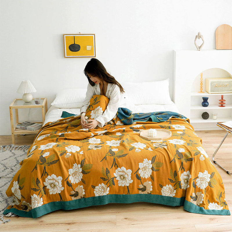 Sol Reversible Floral Cotton Quilt - Boho Bedspread