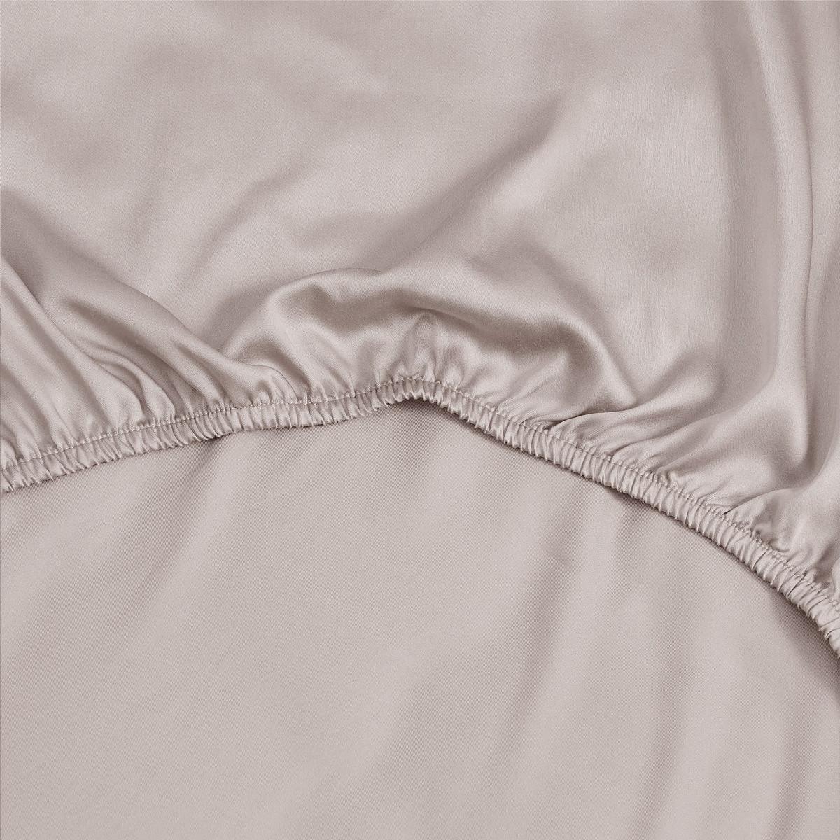 ShedShield Bamboo Fitted Sheet - Pet Hair Repellent for Dogs/Cats Family