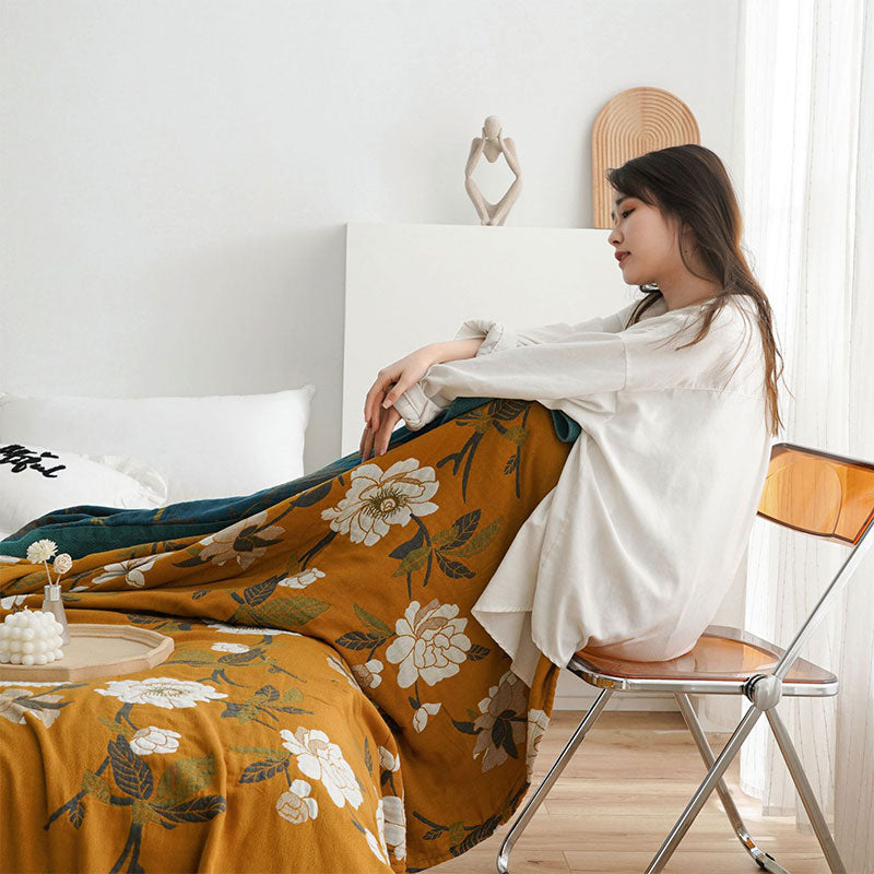Sol Reversible Floral Cotton Quilt - Boho Bedspread