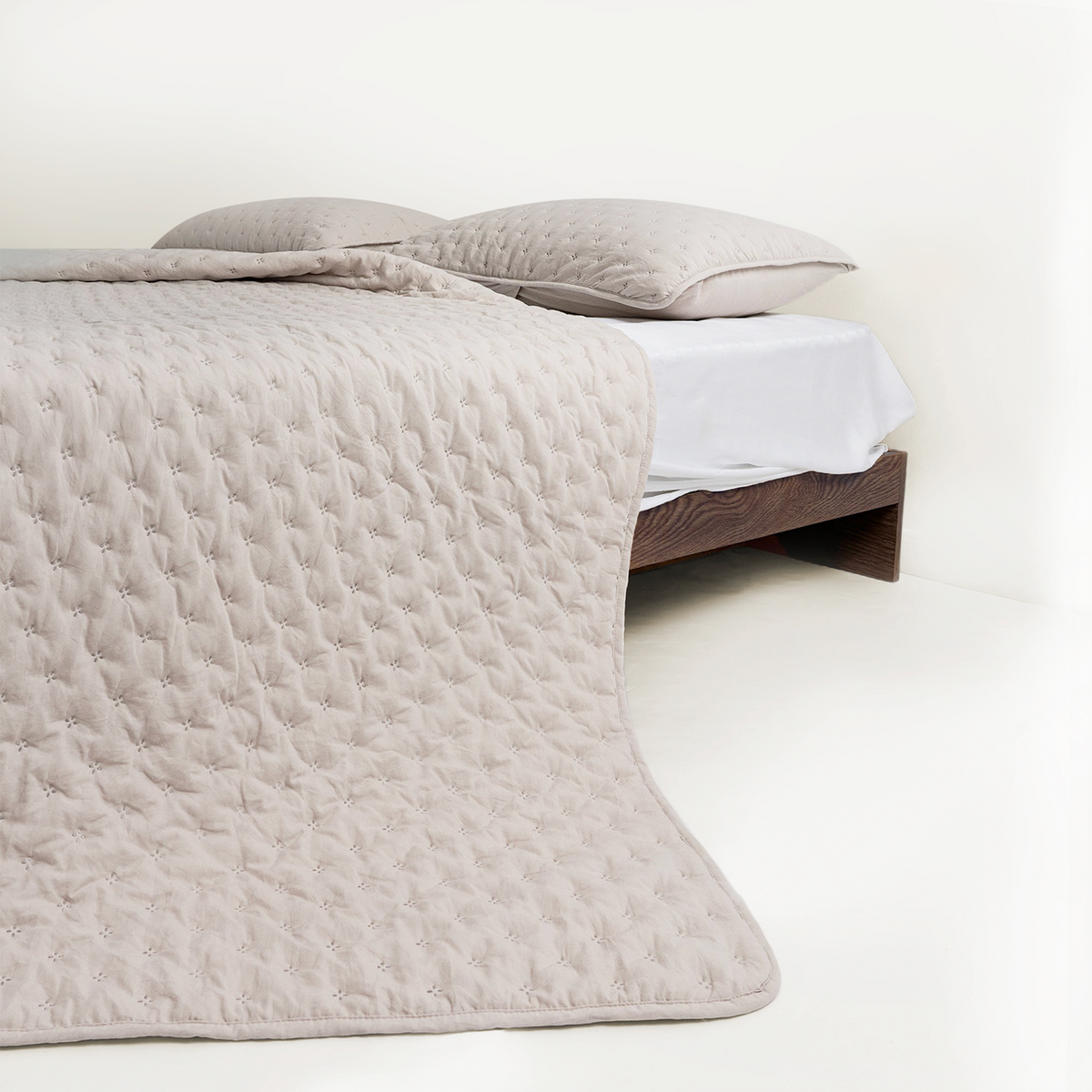 ShedShield Quilt Set - Pet Hair Repellent for Dogs/Cats Family