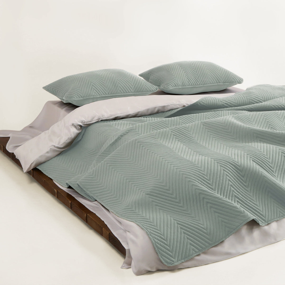 ShedShield Quilt Set - Pet Hair Repellent for Dogs/Cats Family