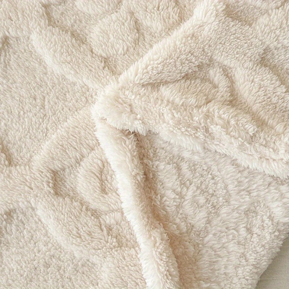 Blad Leaf Embroidered Fleece Blanket - Soft Sofa Throw