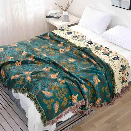 Fugl Reversible Bird Quilt - Scandinavian Bedspread