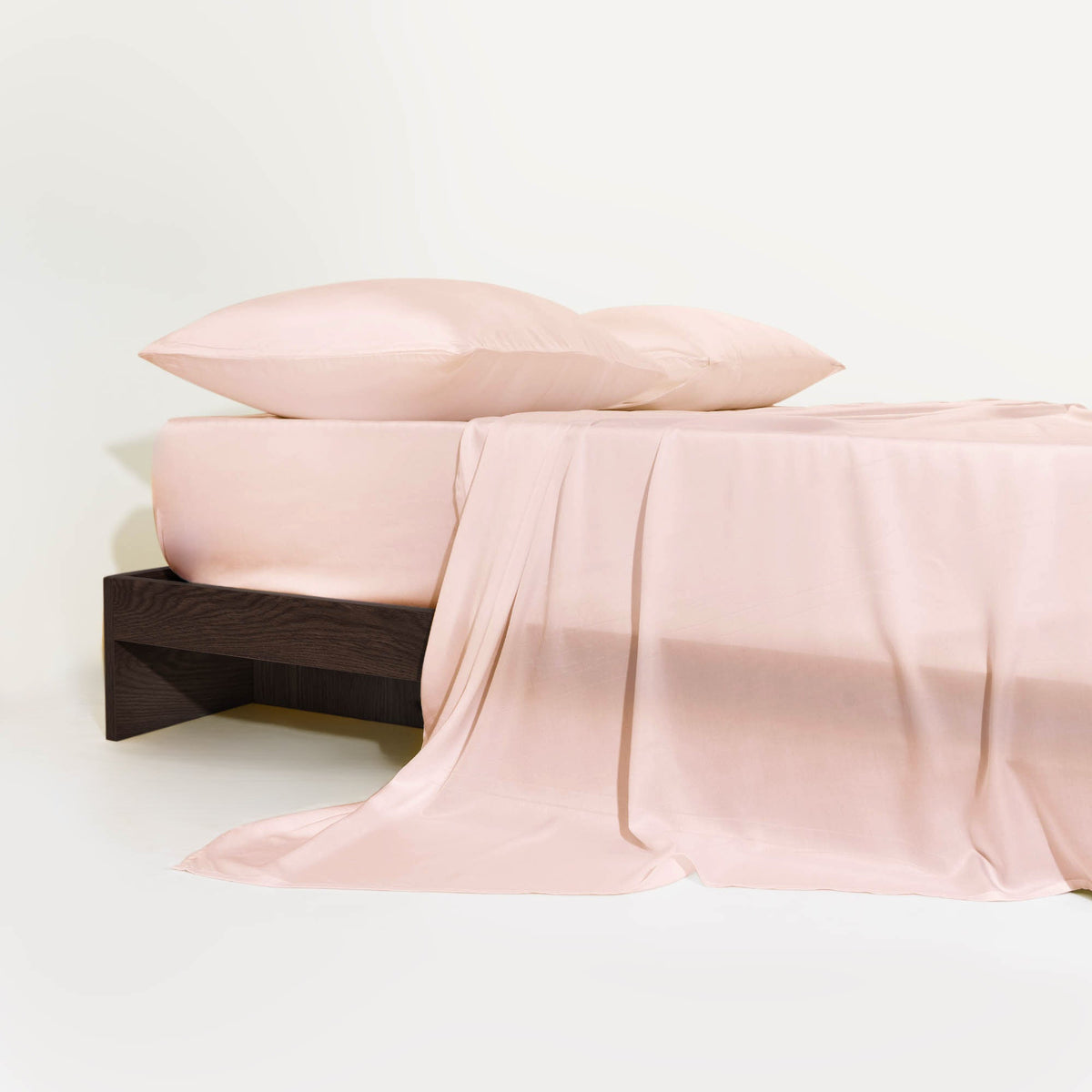 ShedShield Bamboo Fitted Sheet - Pet Hair Repellent for Dogs/Cats Family