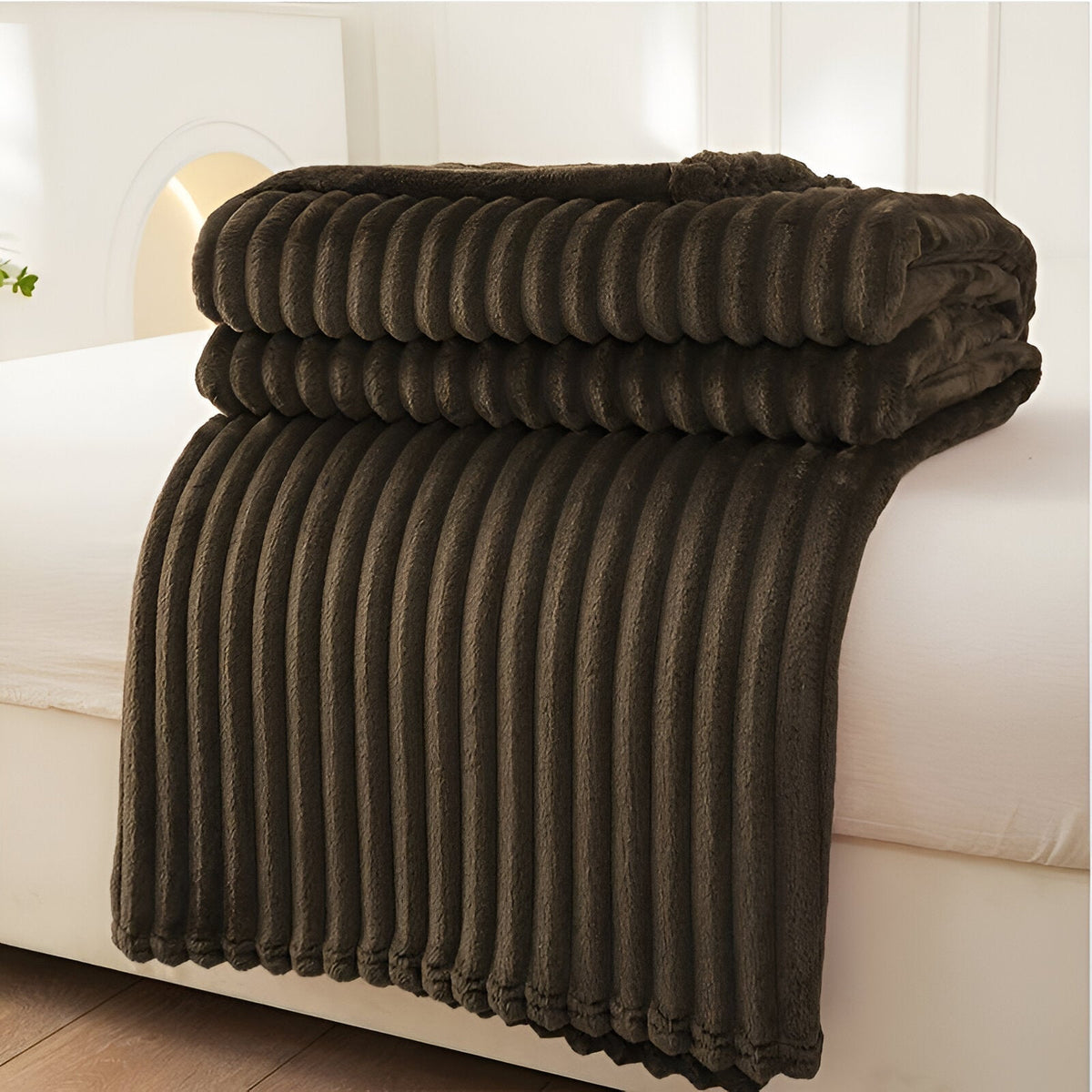 Mys Soft Fleece Blanket - Cosy Sofa & Bed Throw