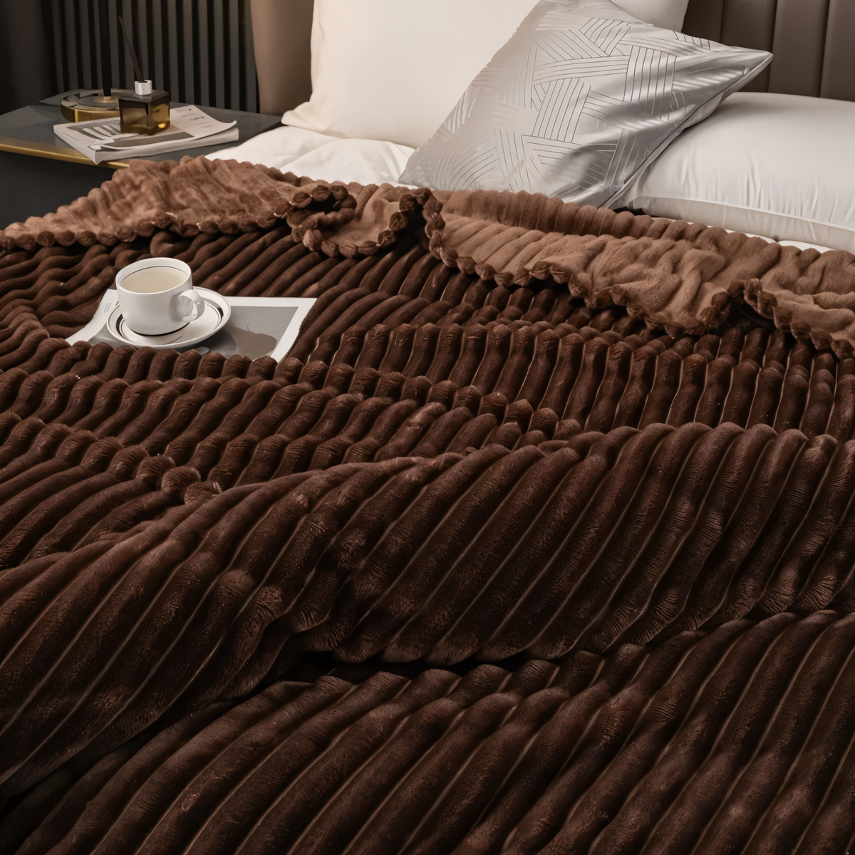 Mys Soft Fleece Blanket - Cosy Sofa & Bed Throw