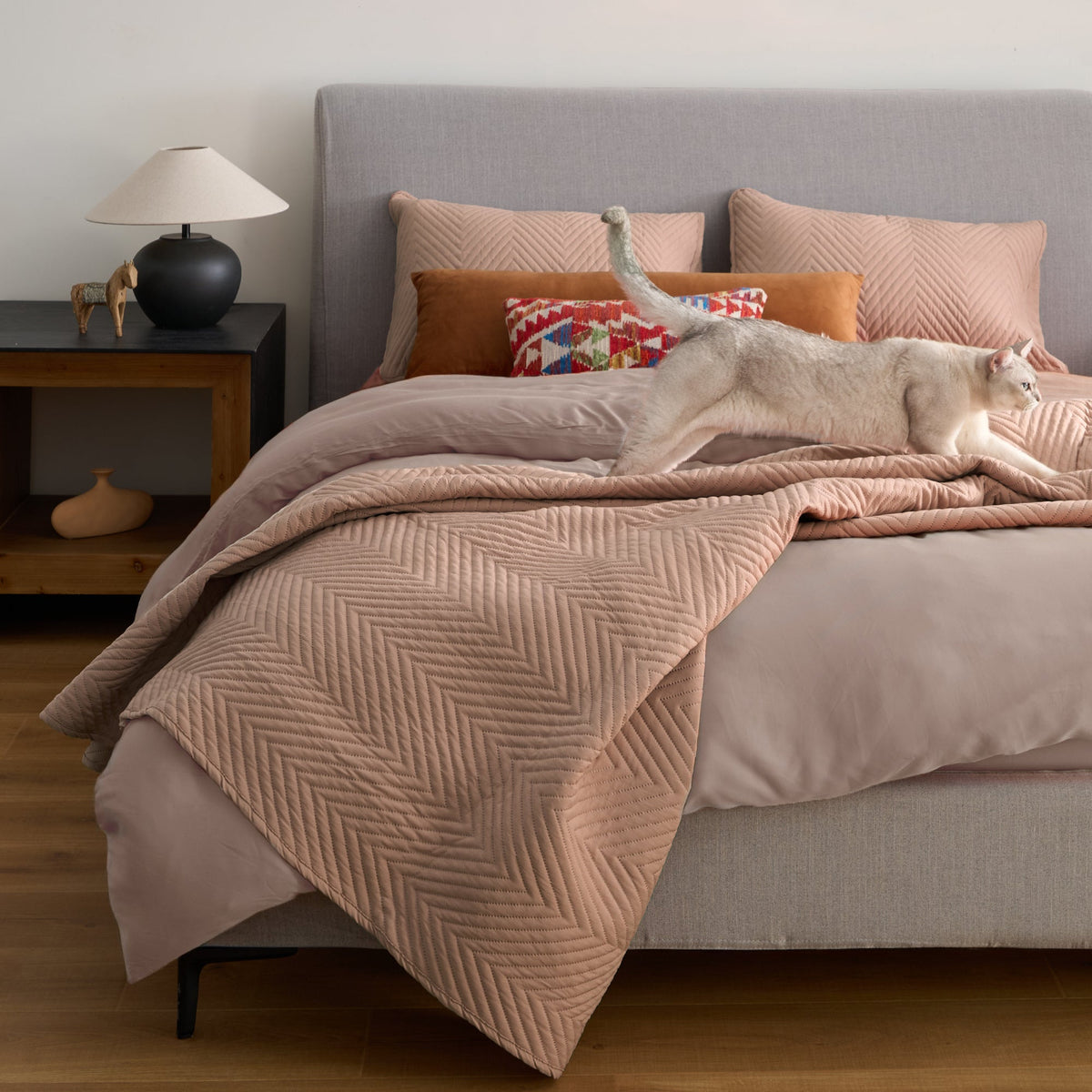 ShedShield Quilt Set - Pet Hair Repellent for Dogs/Cats Family