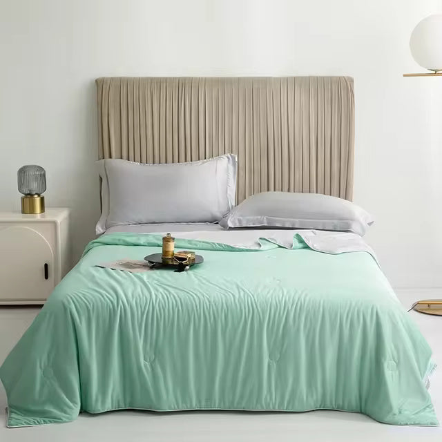 SleepBreeze Cooling Blanket - Lightweight Summer Blanket